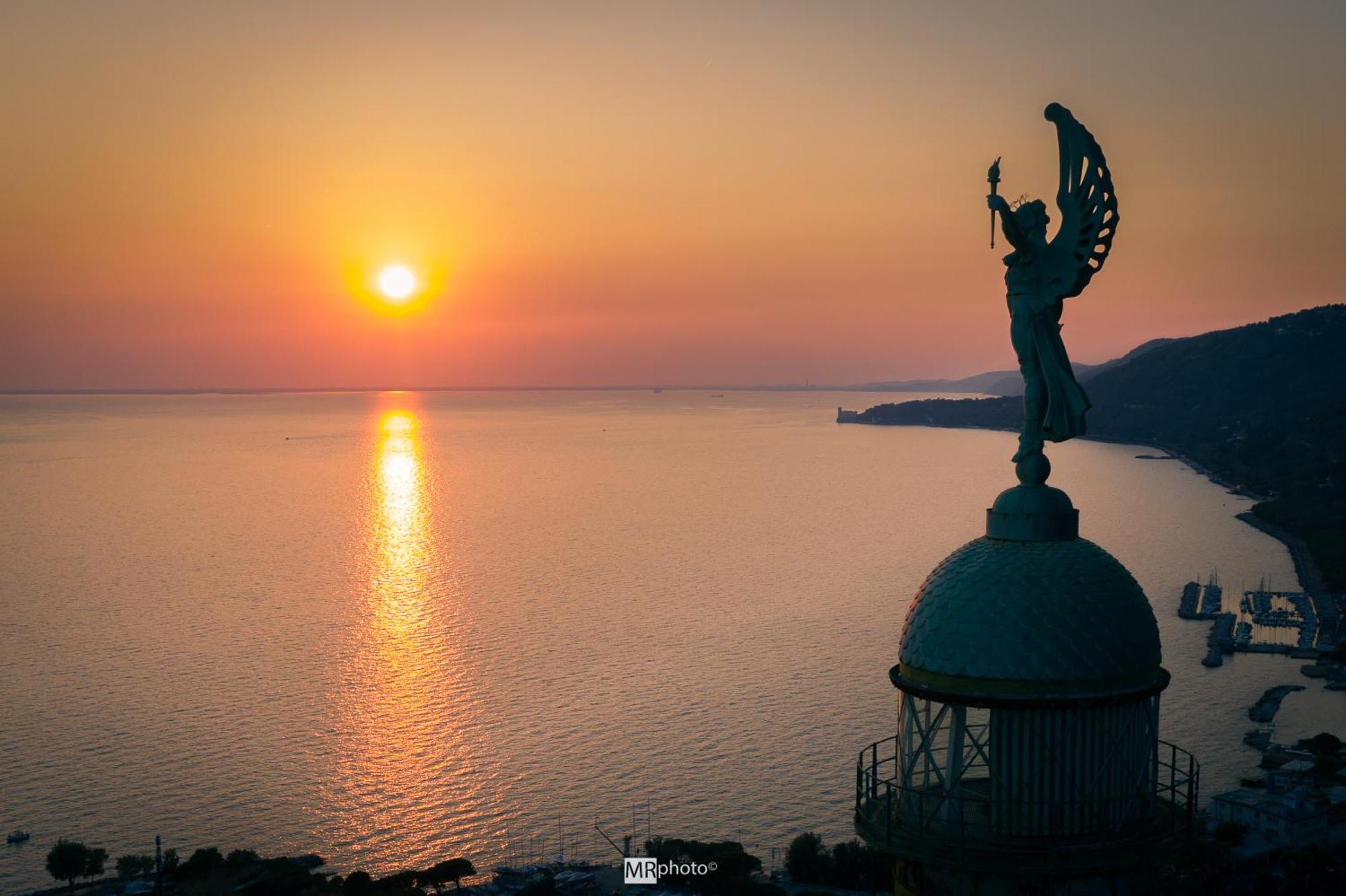 Mansarda Piazza Venezia Trieste Exterior foto